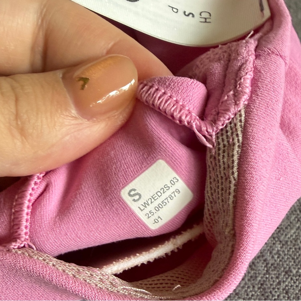 lululemon Align™ V-Neck Bra
Light Support, DDD/G Cup - Pink Frosting S - Picture 5 of 6